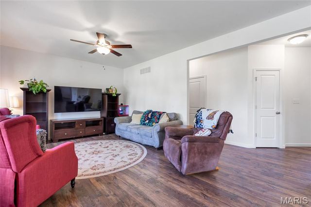 425 Dusty Brook Drive, O'fallon, MO 63366