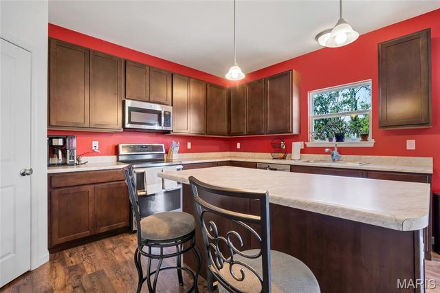 425 Dusty Brook Drive, O'fallon, MO 63366