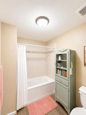 713 Spruce Drive, Independence, IA 50644