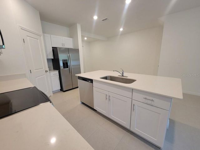 3328 LAPIS LAKE DRIVE, Zephyrhills, FL 33541