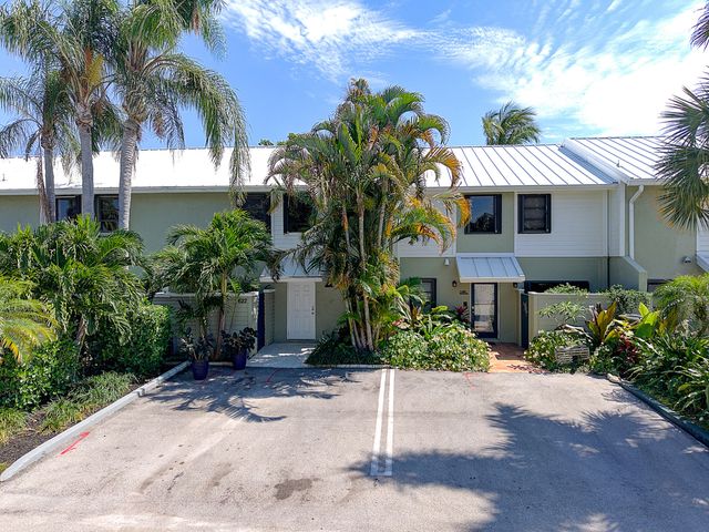 622 Mariners Way, Boynton Beach, FL 33435