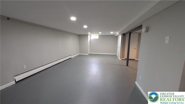 1229 South Fountain Street, Allentown City, PA 18103