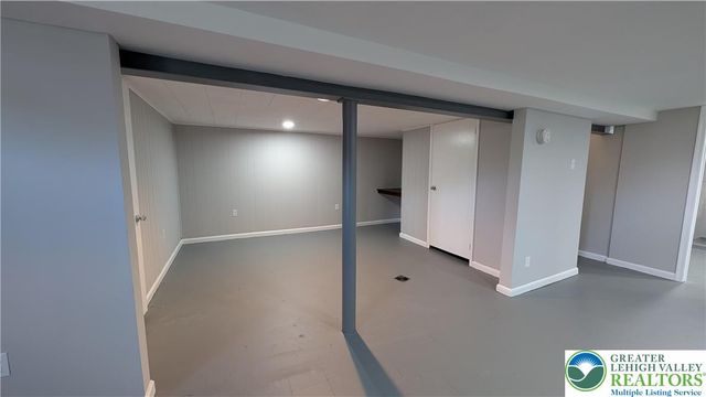 1229 South Fountain Street, Allentown City, PA 18103