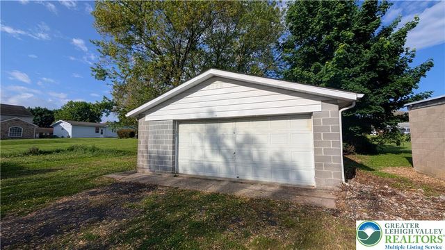 1229 South Fountain Street, Allentown City, PA 18103