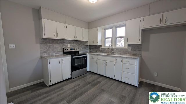 1229 South Fountain Street, Allentown City, PA 18103
