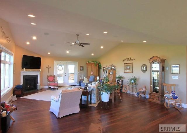 1184 N 1325 E, Shelley, ID 83274