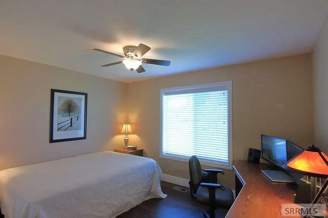1184 N 1325 E, Shelley, ID 83274