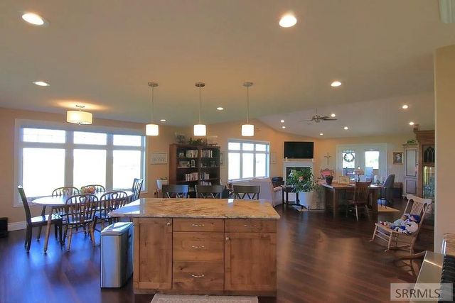 1184 N 1325 E, Shelley, ID 83274