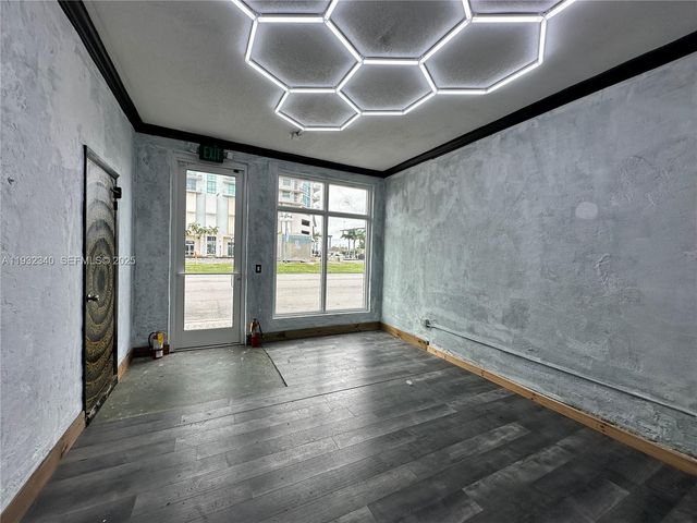 111 S 21 Avenue, Hollywood, FL 33020