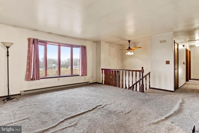 48 RED HILL RD, Newport, PA 17074