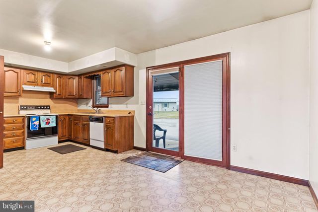 48 RED HILL RD, Newport, PA 17074