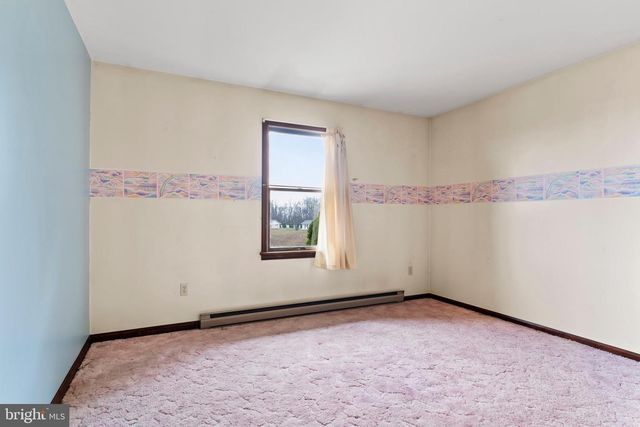 48 RED HILL RD, Newport, PA 17074