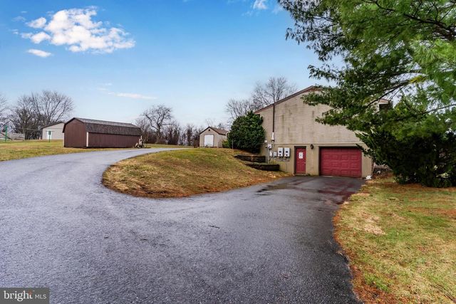 48 RED HILL RD, Newport, PA 17074