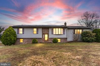 48 RED HILL RD, Newport, PA 17074