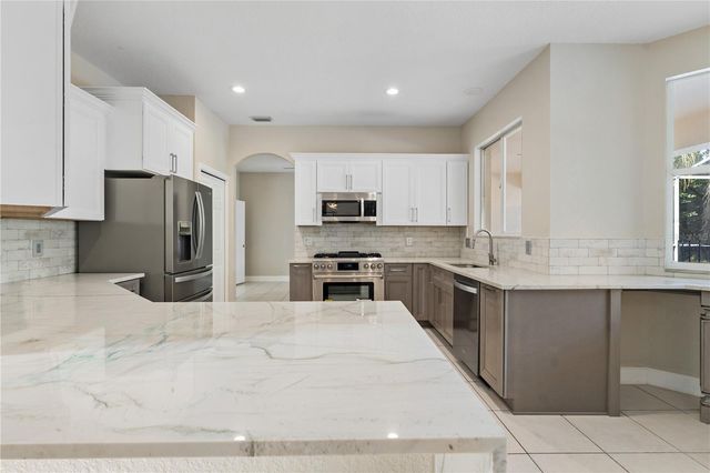 10239 GARDEN ALCOVE DRIVE, Tampa, FL 33647