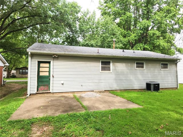 1608 Duncan Avenue, Swansea, IL 62226