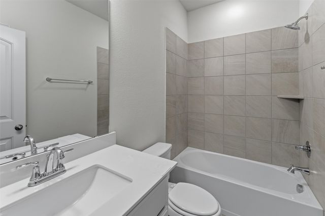 3516 Helena Street, Gainesville, TX 76240