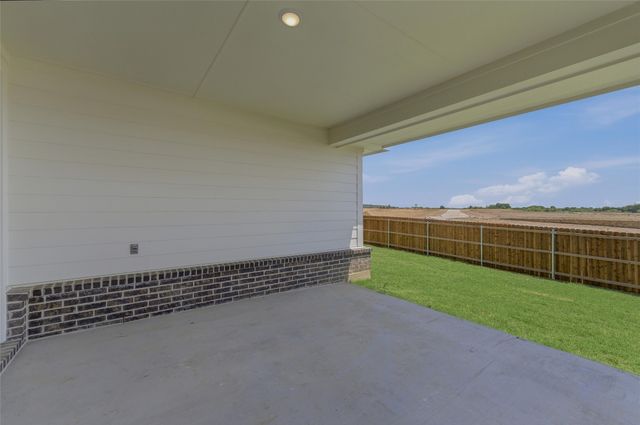 3516 Helena Street, Gainesville, TX 76240
