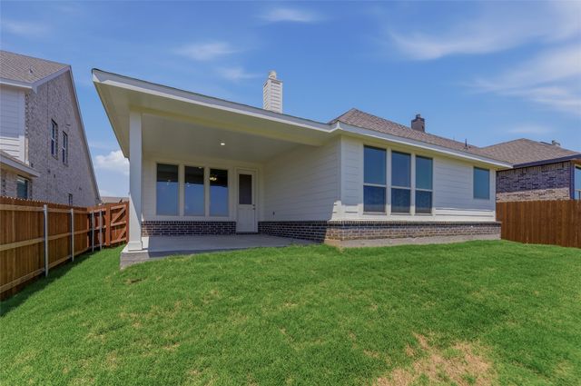 3516 Helena Street, Gainesville, TX 76240