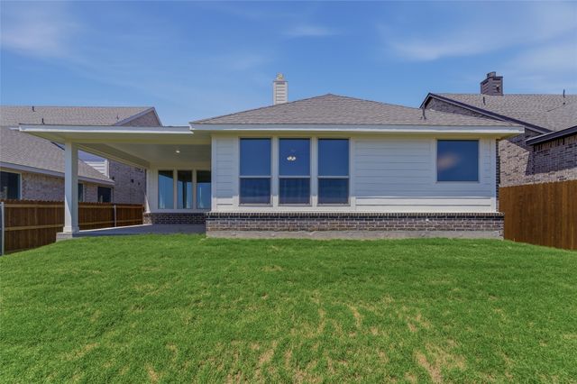 3516 Helena Street, Gainesville, TX 76240