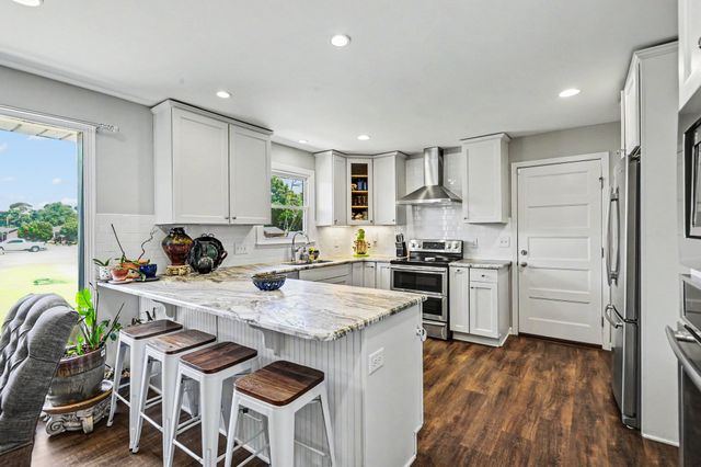 4086 Lake Pkwy, Hermitage, TN 37076