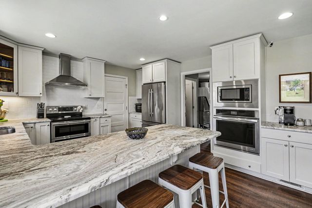 4086 Lake Pkwy, Hermitage, TN 37076