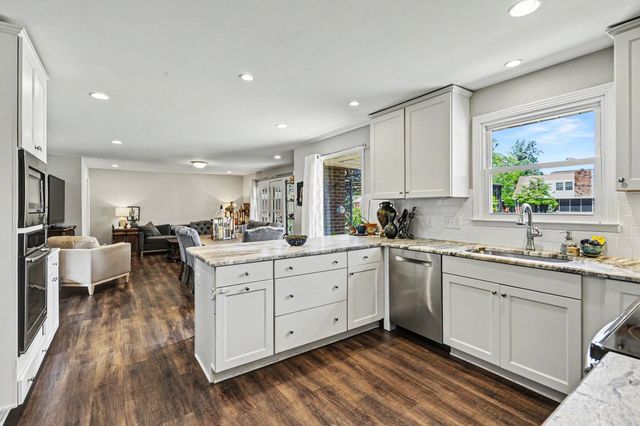 4086 Lake Pkwy, Hermitage, TN 37076
