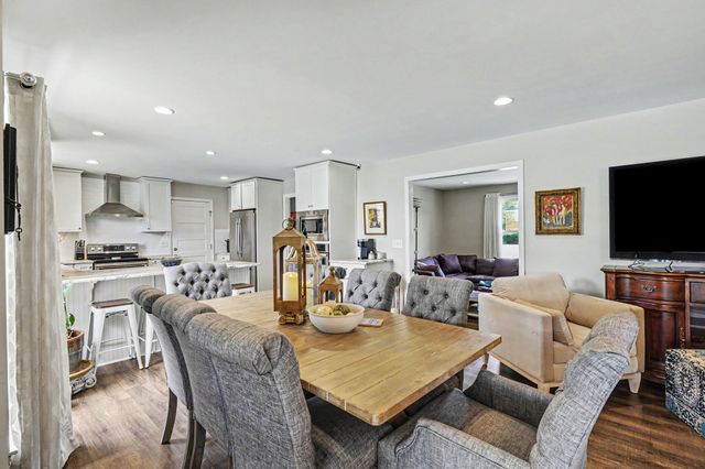 4086 Lake Pkwy, Hermitage, TN 37076