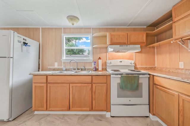 136 Crooked Island Circle, Murrells Inlet, SC 29576
