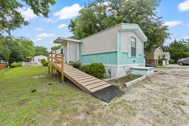 136 Crooked Island Circle, Murrells Inlet, SC 29576