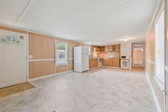 136 Crooked Island Circle, Murrells Inlet, SC 29576