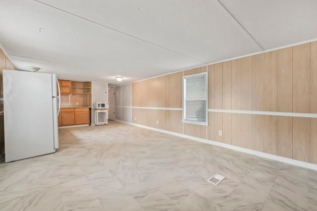 136 Crooked Island Circle, Murrells Inlet, SC 29576