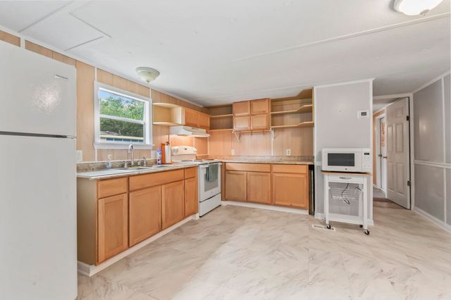 136 Crooked Island Circle, Murrells Inlet, SC 29576