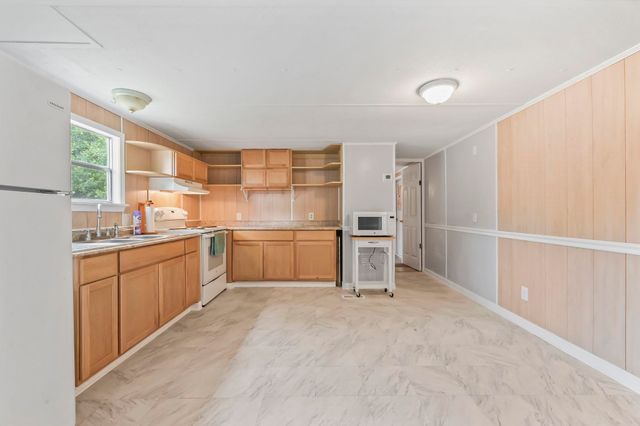 136 Crooked Island Circle, Murrells Inlet, SC 29576
