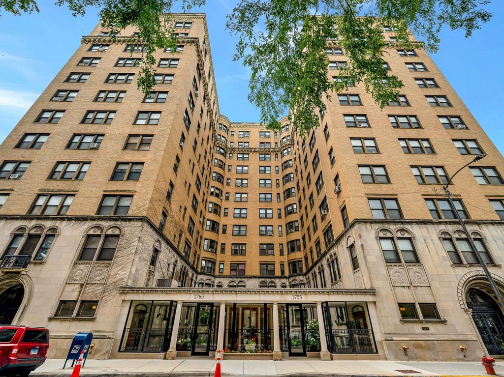 1755 E 55th Street 606, Chicago, IL 60615