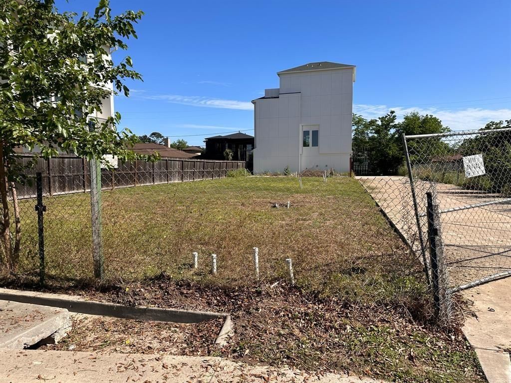 3917, 3919, 3921, 3923 Griggs Road, Houston, TX 77021