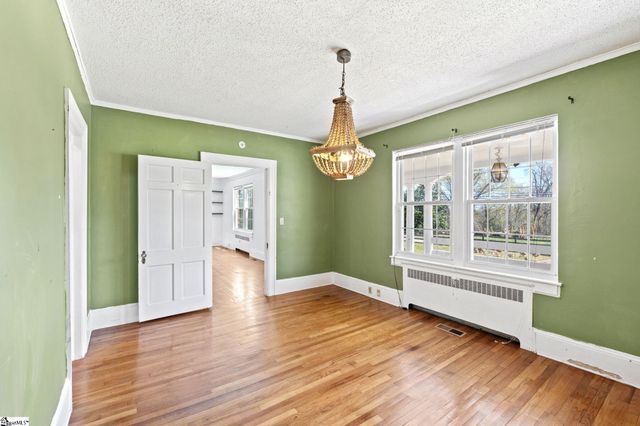 838 S Harper Street, Laurens, SC 29360