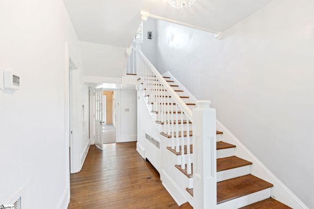 838 S Harper Street, Laurens, SC 29360