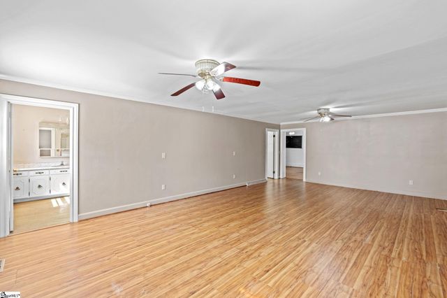 838 S Harper Street, Laurens, SC 29360