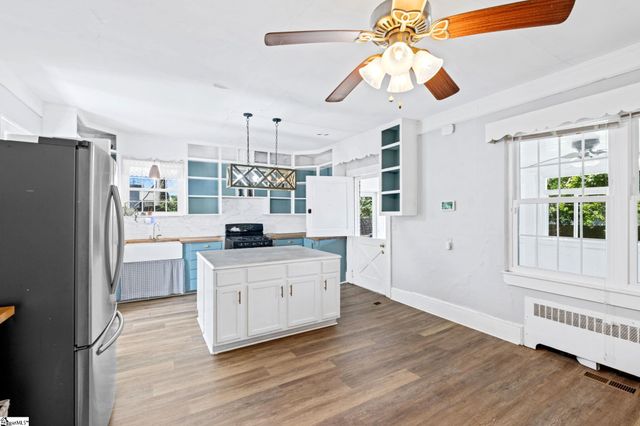 838 S Harper Street, Laurens, SC 29360