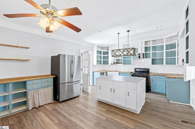 838 S Harper Street, Laurens, SC 29360