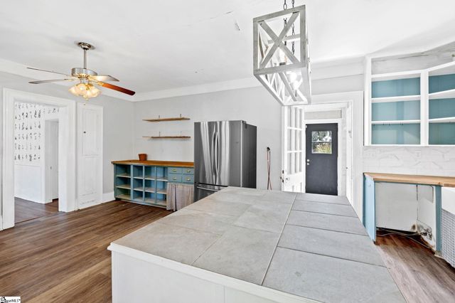 838 S Harper Street, Laurens, SC 29360