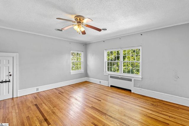 838 S Harper Street, Laurens, SC 29360