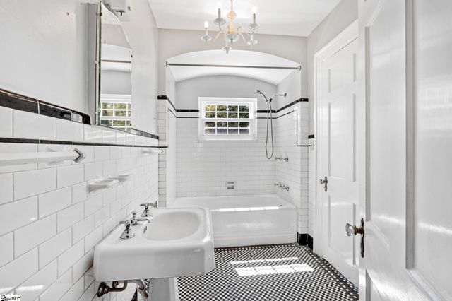 838 S Harper Street, Laurens, SC 29360