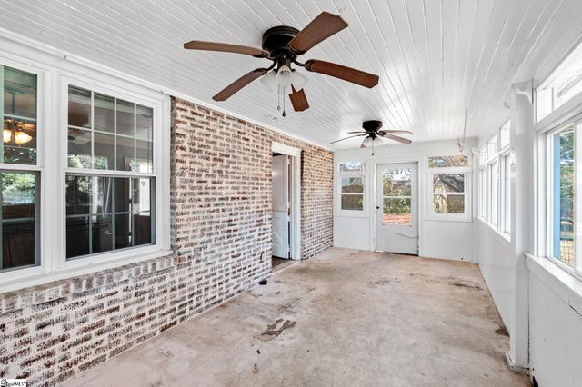 838 S Harper Street, Laurens, SC 29360