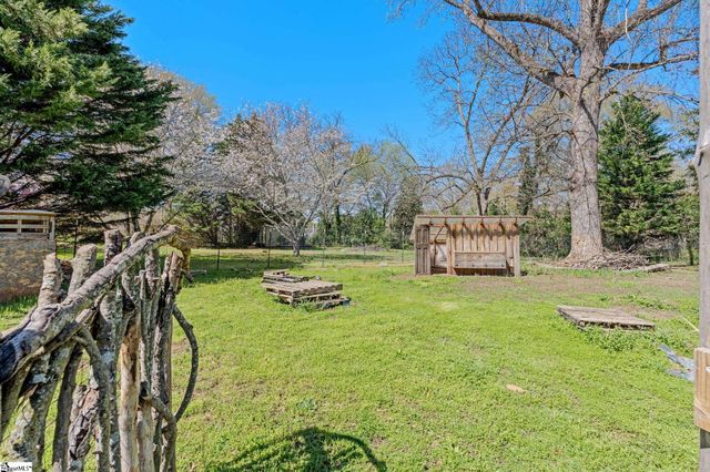 838 S Harper Street, Laurens, SC 29360