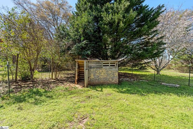 838 S Harper Street, Laurens, SC 29360