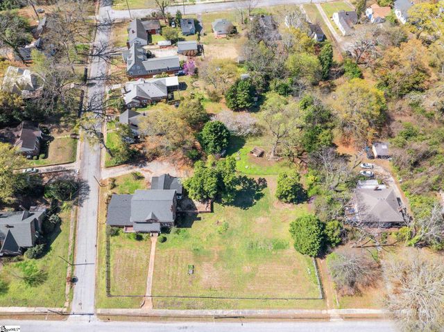 838 S Harper Street, Laurens, SC 29360