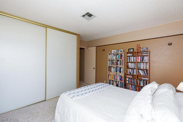5040 Celebrity Circle, Las Vegas, NV 89119