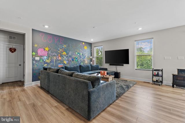 5192 NEWPORT CIR, White Plains, MD 20695